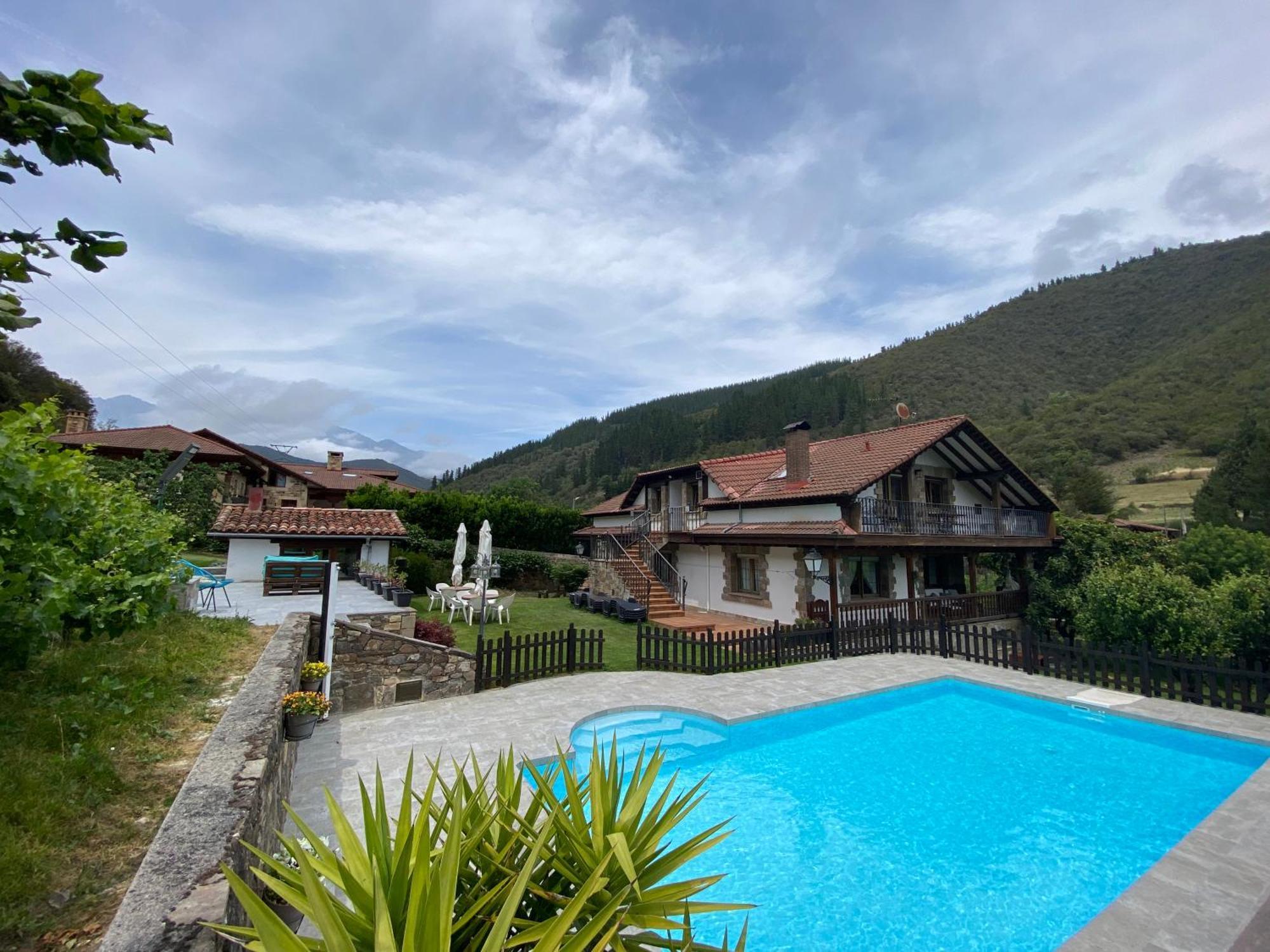 Apartamentos Rurales Valverde Potes Exteriör bild